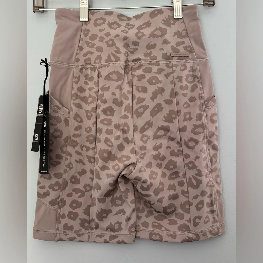 Blanc Noir Bike Shorts YOLO Gray Animal Print Leopard Pockets Womens Size XS